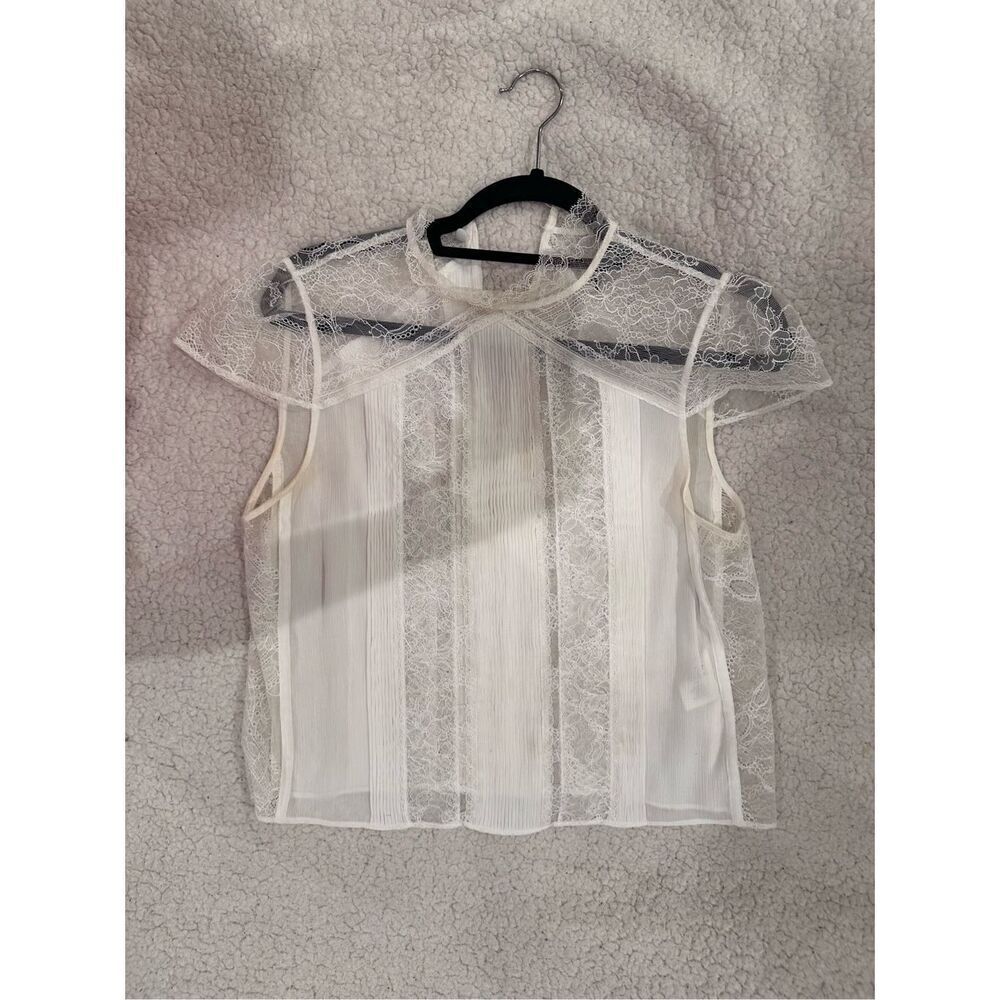 Alice and Olivia top white lace women’s size 8 blouse